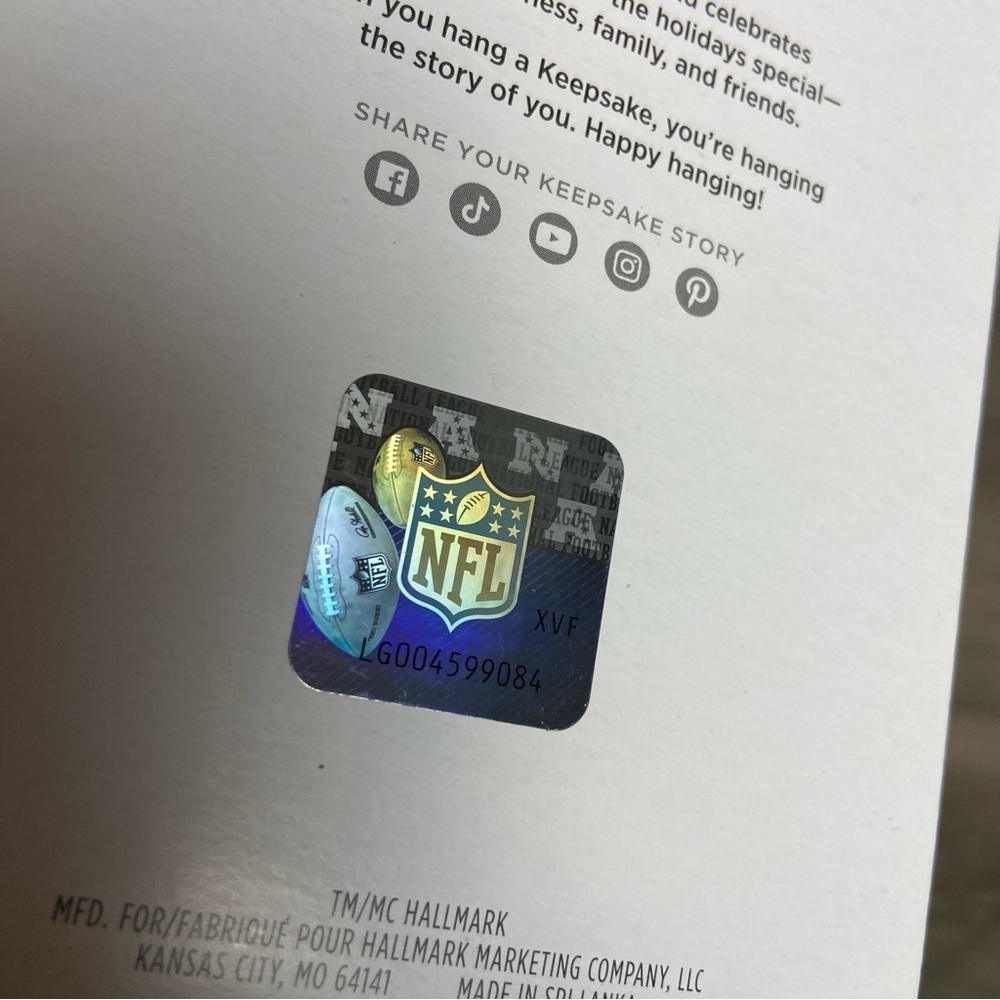 2024 Hallmark STEFON DIGGS Buffalo Bills #14 NFL FOOTBALL LEGENDS Ornament - NIB - Picture 2 of 6